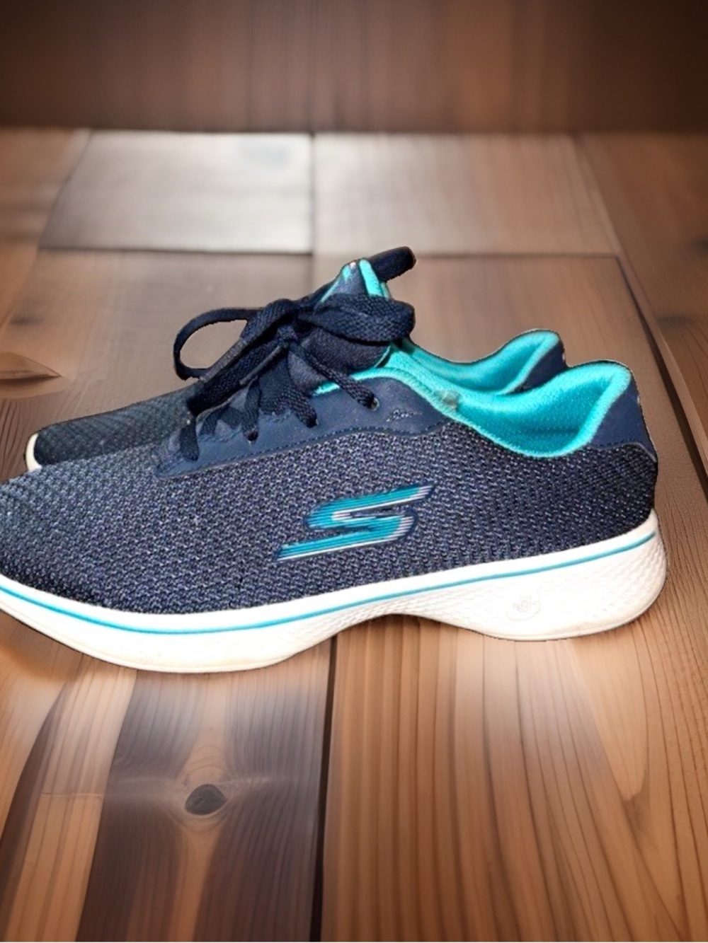 Skechers Go Walk 4 - Glorify women's sneakers in navy and teal, Women’s 7.5